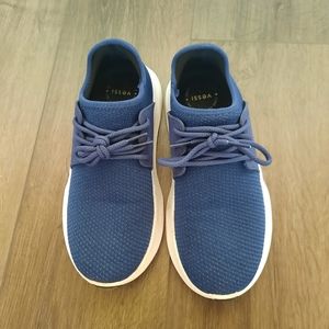 Vessi women size 7 shoe